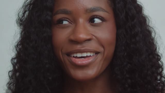 Girlsplaining — Romantic & Cinematic, Arthouse, Cinematic scene by Erika Lust
