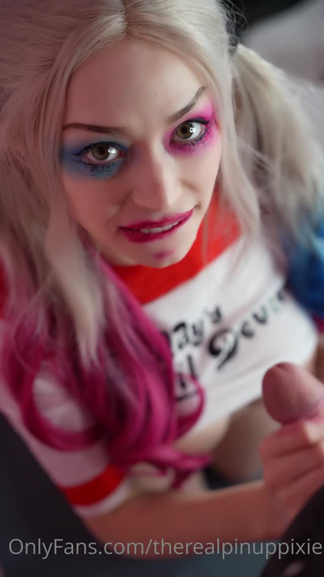 Harley Quinn and Batman — MILF & Mature scene by Mylfed