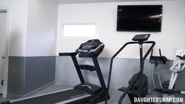 Workout Just Got Hotter — Roleplay & Scenario, Drama, Workout scene by Daughter Swap