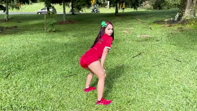 Return Of The Sexy Cheyla Collins, Passion For Hard Anal Futbol