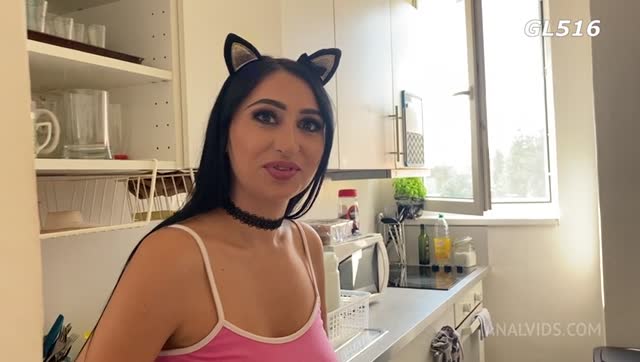 Behind the scenes #6, Moona, Daniela Ortiz and others. More info in description — More scene by European Collection