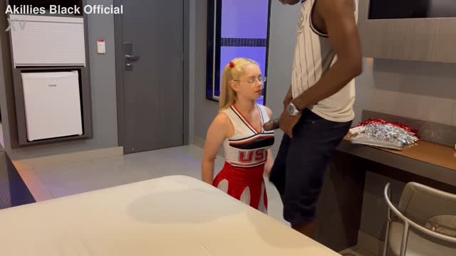O porfessor comeu ate o cuzinho da aluninha Vivian Lola — MILF & Mature scene by Mylfed